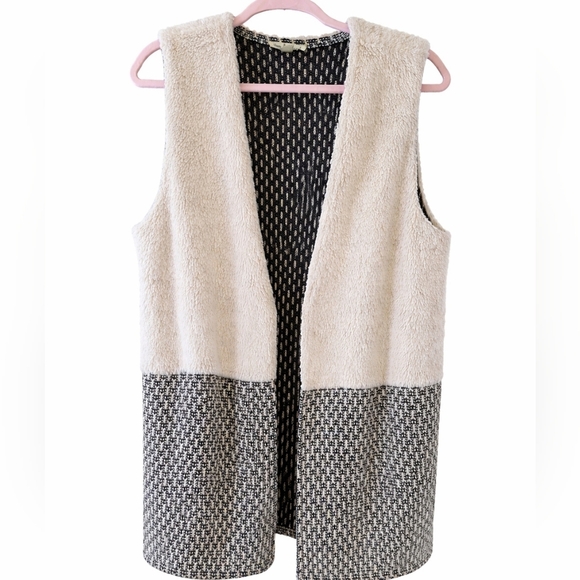 Hem & Thread Jackets & Blazers - Hem & Thread Sherpa Knit Open Front‎ Vest Size Medium Cozy Textured Boho